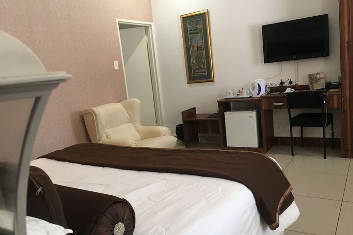 Room 2 of 14
