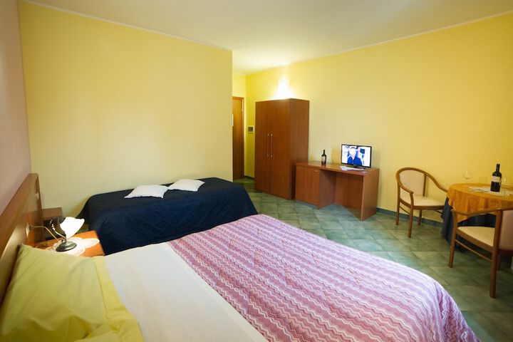 Room 12 of 43