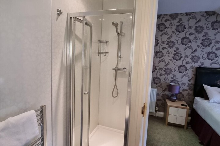 Room 15 of 26