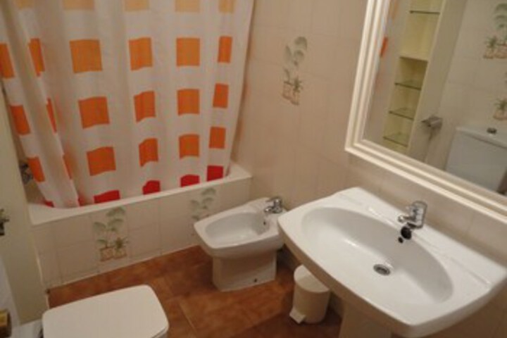 Room 2 of 7
