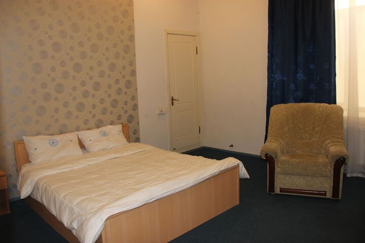 Room 8 of 31
