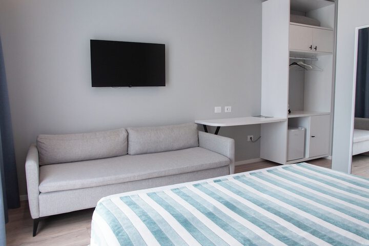 Room 9 of 45