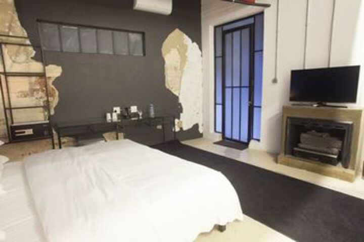 Room 59 of 89
