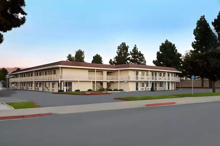 Super 8 by Wyndham San Jose in San Jose, CA