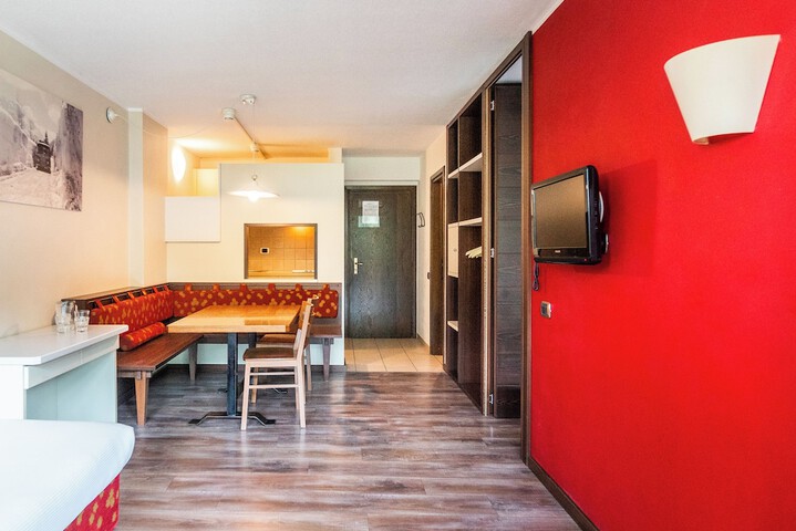 Room 36 of 111