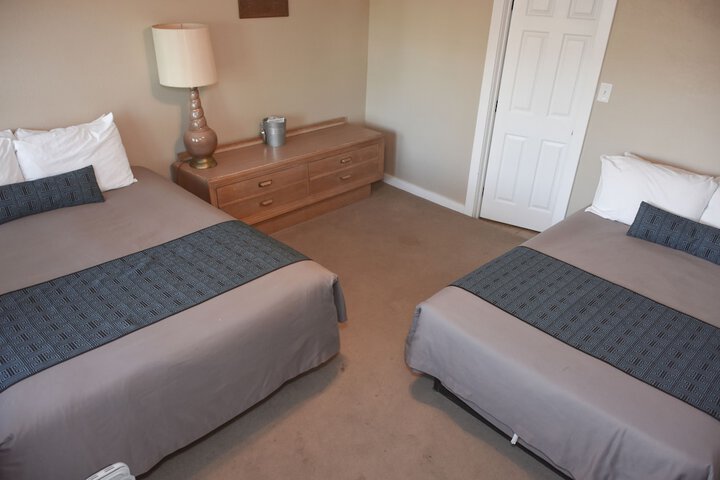 Room 16 of 96