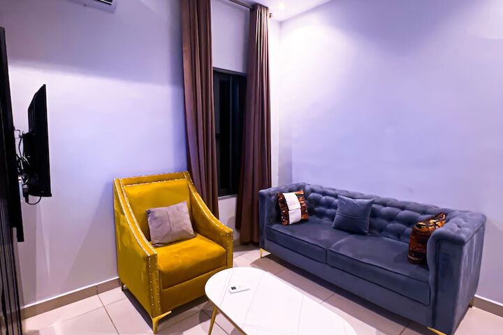 Room 14 of 23