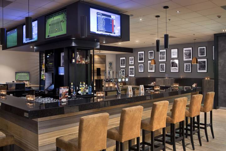 Sports bar