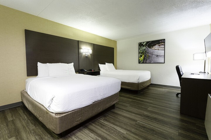 Room 3 of 32