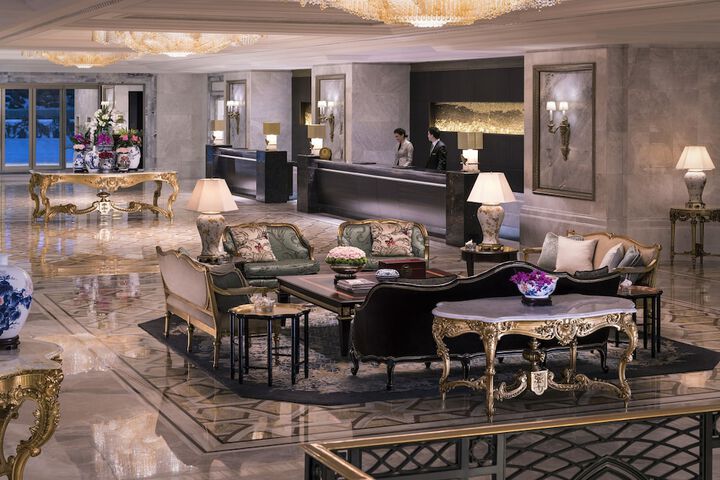 Hotel Lobby