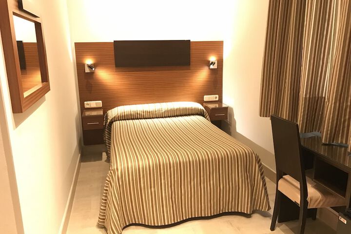 Room 13 of 67