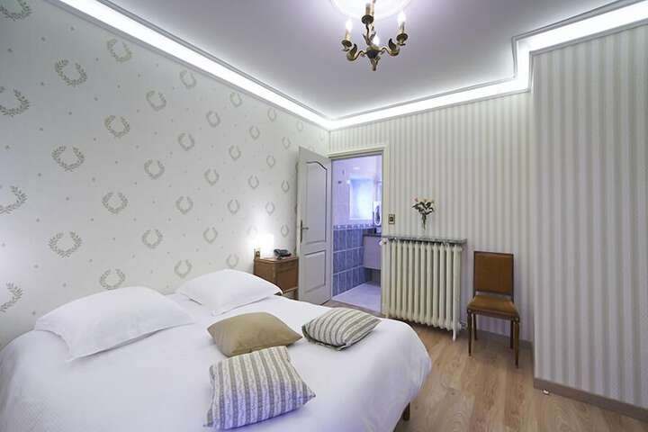 Room 3 of 70