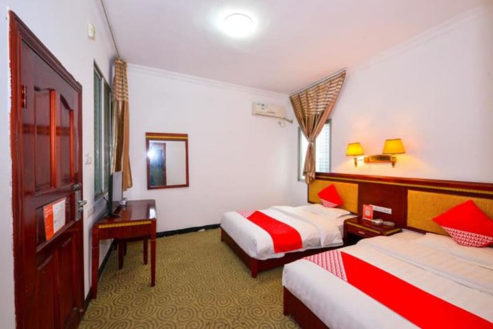 Room 4 of 14