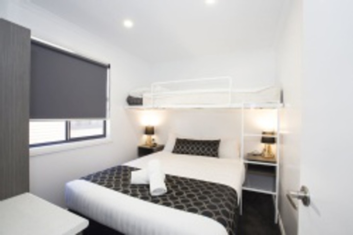 Room 523 of 876