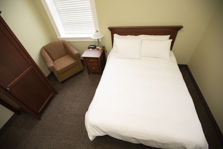 Room 11 of 36