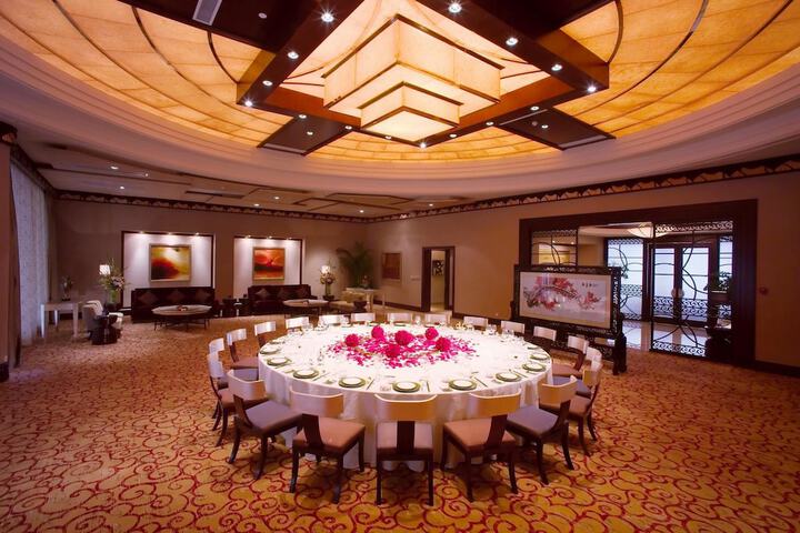 Ballroom/Hall 20 of 25