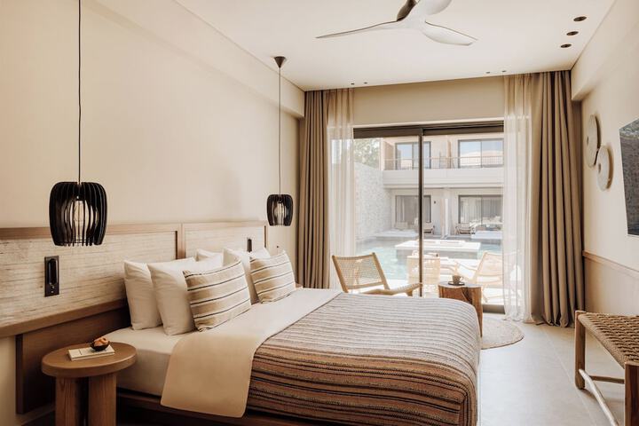 Room 13 of 44