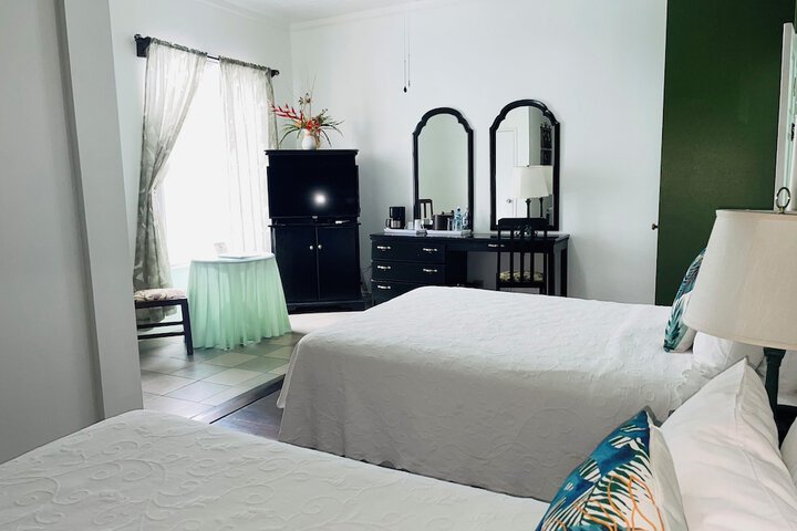 Room 21 of 98