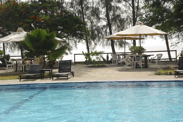Pool Hotel