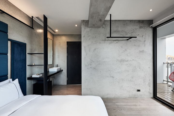 Room 25 of 57