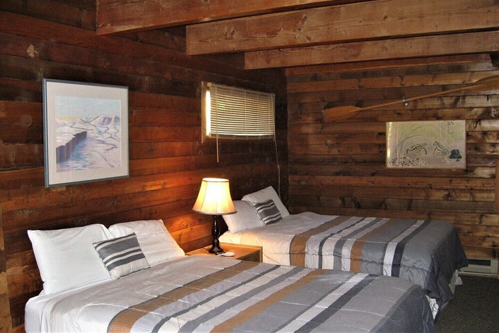 Room 9 of 47