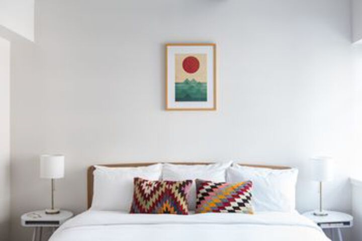Room 12 of 25