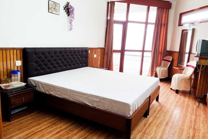 Room 5 of 29