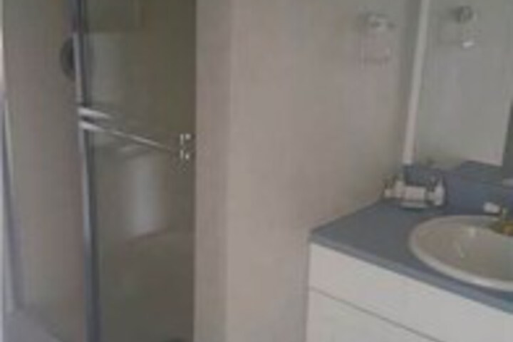 Room 2 of 9