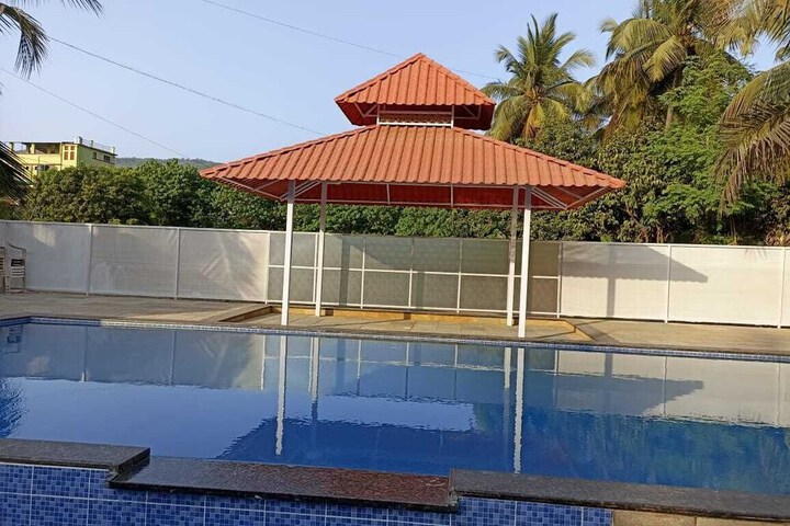 Pool 11 of 14
