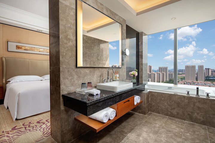 Room 25 of 98