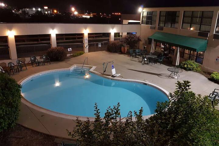 Pool 4 of 4