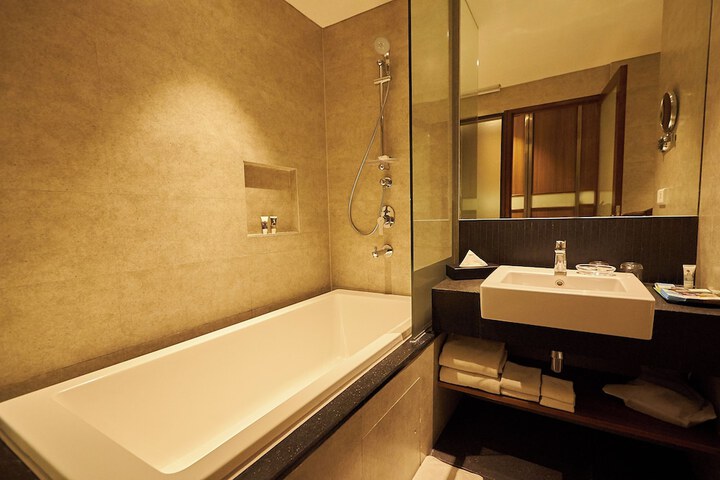 Room 21 of 50