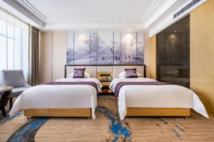 Room 8 of 8