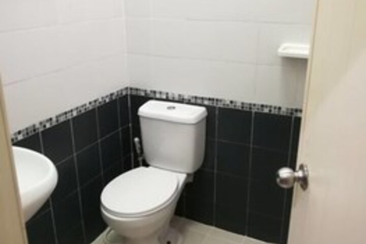 Room 2 of 46