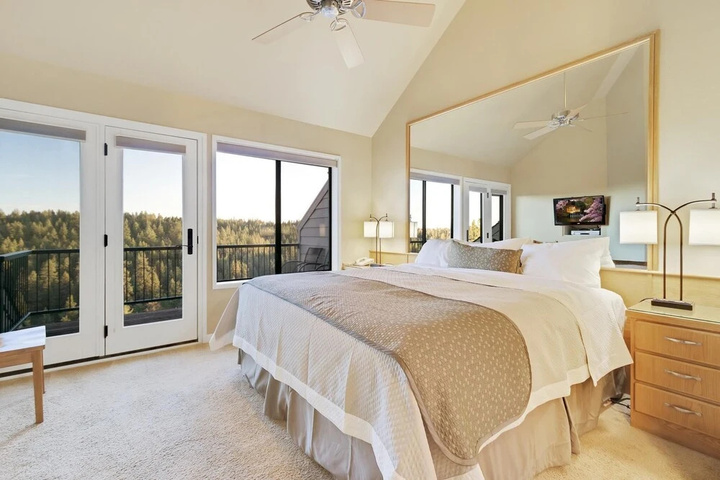 Room 5 of 20
