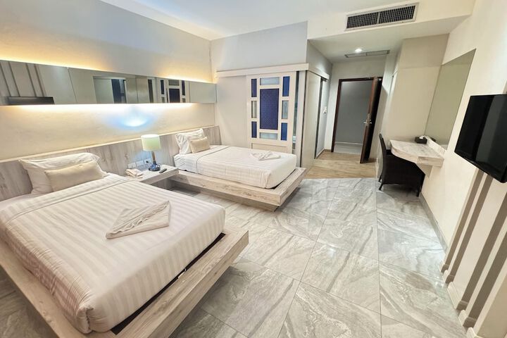 Room 21 of 61