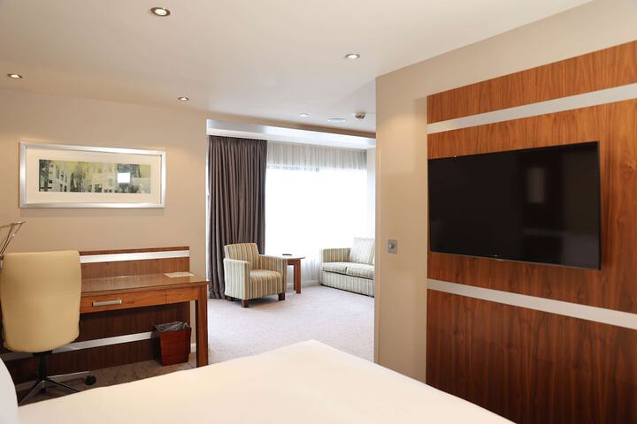 Room 28 of 121