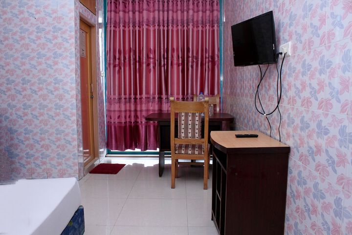 Room 11 of 26