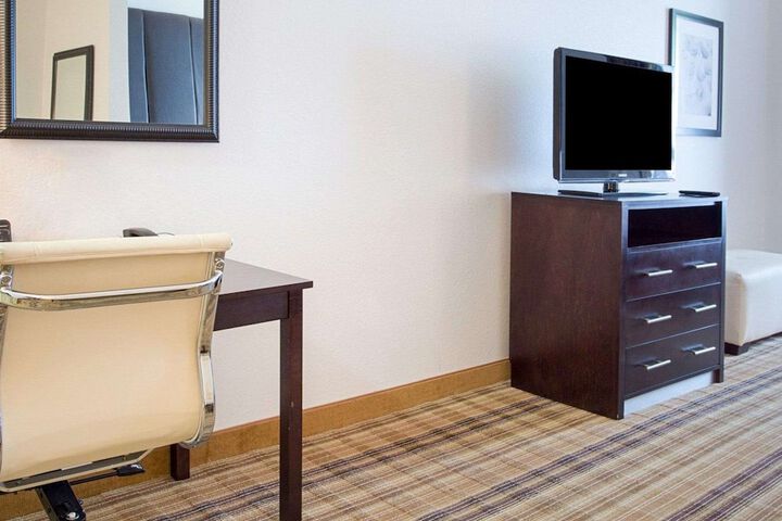 Room 20 of 39