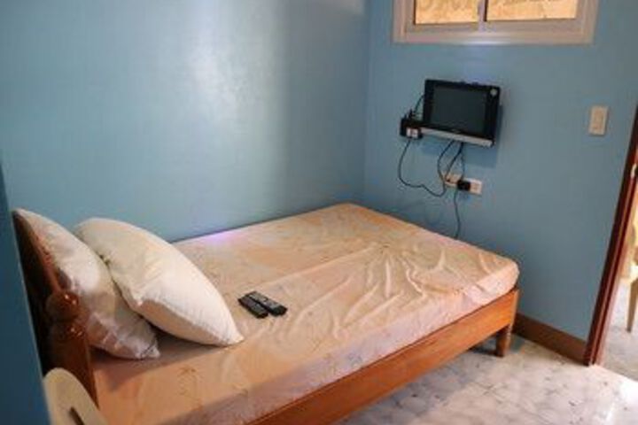 Room 10 of 31