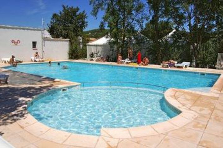 Pool 10 of 14