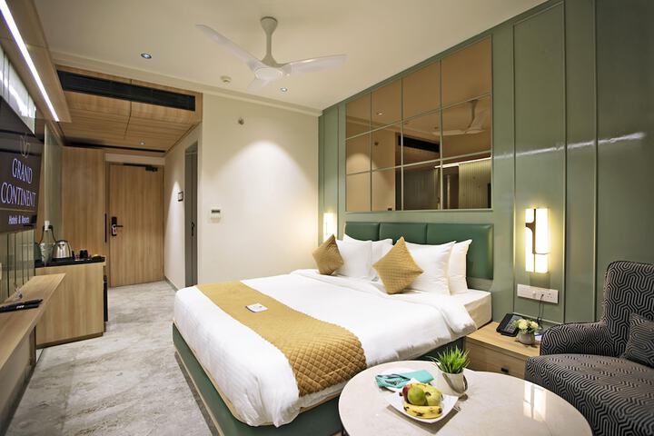 Room 28 of 47