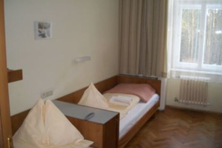 Room 16 of 17