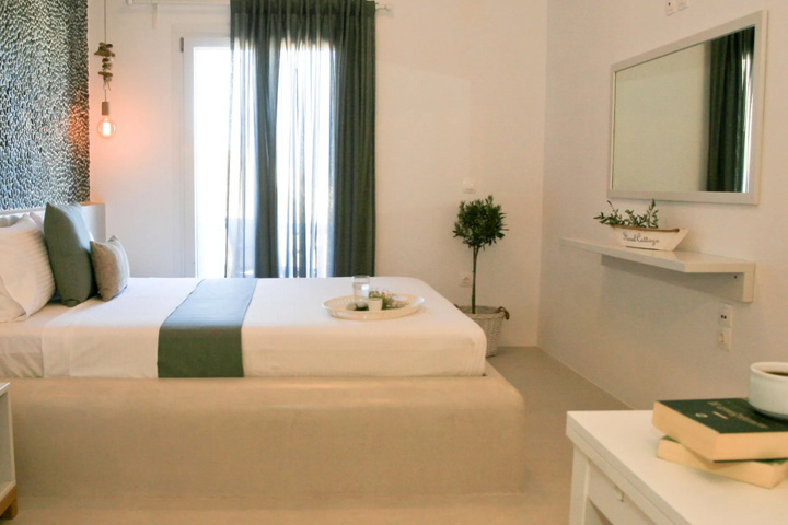 Room 2 of 17