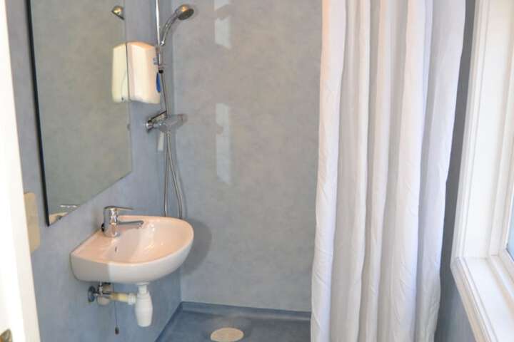Room 12 of 17