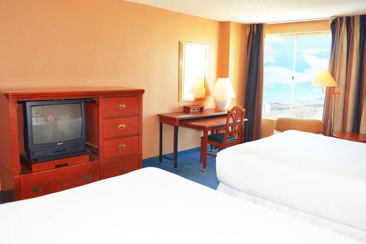 2 Double Beds (3 of 9)