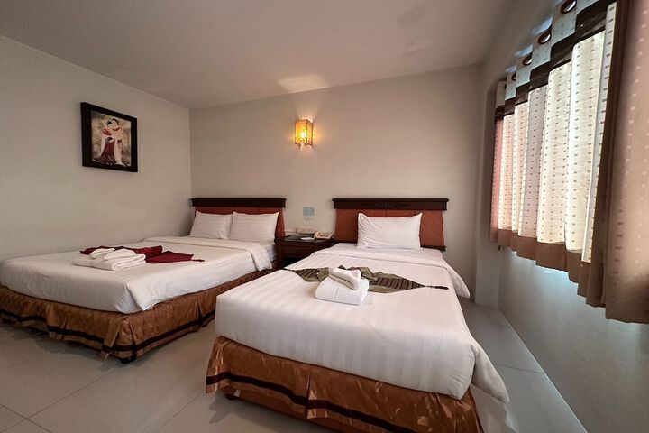 Room 15 of 60