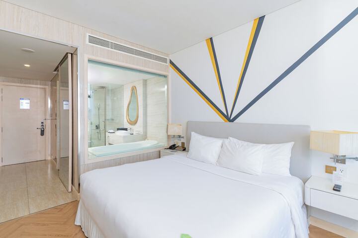 Room 20 of 86