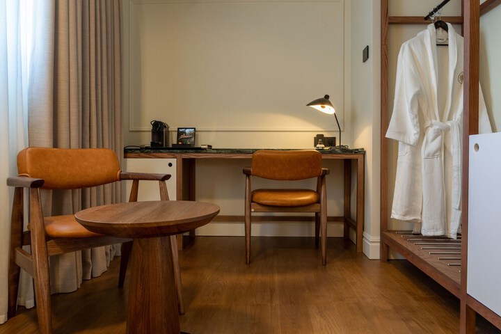 Room 14 of 28