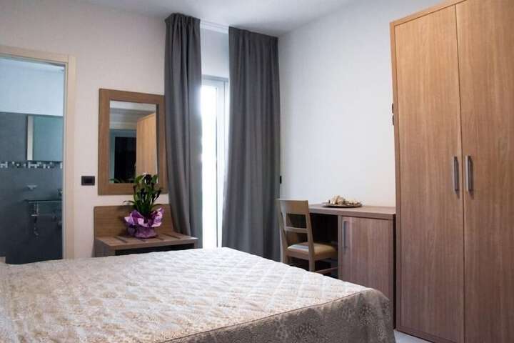 Room 9 of 55